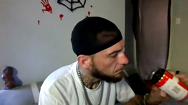 cruz815 online show from 10/26/25, 07:25