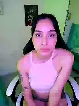 Snapshot of Marce0 chatting on 02/07/25, 07:38 Marce0 online show from 02/07/25, 07:38