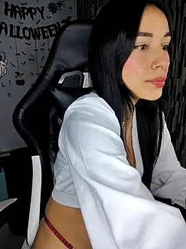 Snapshot of Marce0 chatting on 10/06/25, 12:34 Marce0 online show from 10/06/25, 12:34