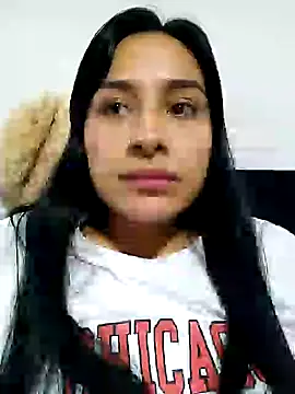 Snapshot of Marce0 chatting on 02/04/25, 02:39 Marce0 online show from 02/04/25, 02:39