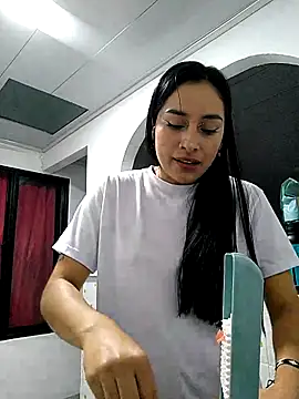 Snapshot of Marce0 chatting on 02/20/25, 12:41 Marce0 online show from 02/20/25, 12:41