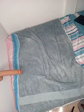 Snapshot of paula_temptation chatting on 10/26/25, 07:47 paula temptation online show from 10/26/25, 07:47