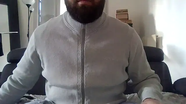 Snapshot of Zer_oki chatting on 11/08/25, 11:36 Zer oki online show from 11/08/25, 11:36