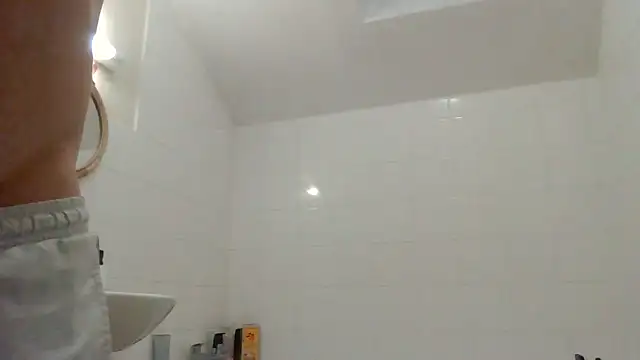 Snapshot of Zer_oki chatting on 03/15/25, 05:59 Zer oki online show from 03/15/25, 05:59