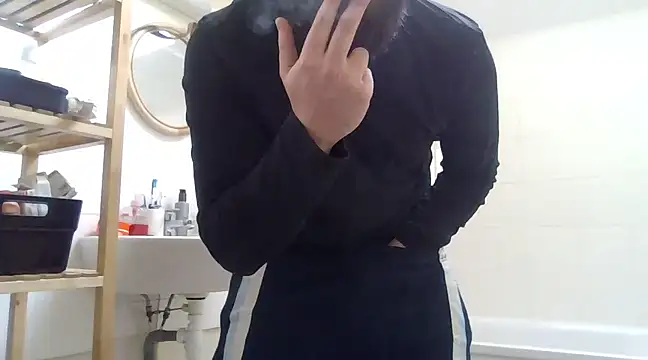 Snapshot of Zer_oki chatting on 03/08/25, 02:30 Zer oki online show from 03/08/25, 02:30