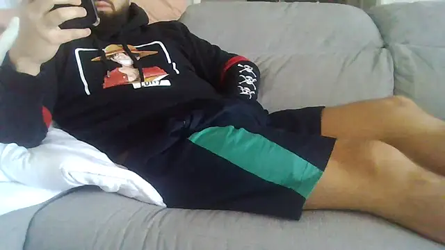 Snapshot of Zer_oki chatting on 11/19/25, 10:04 Zer oki online show from 11/19/25, 10:04