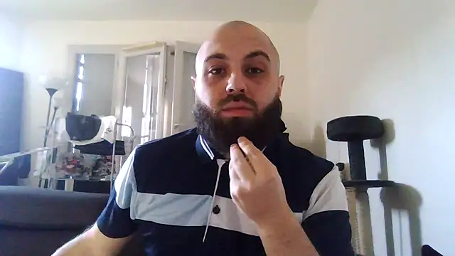 Snapshot of Zer_oki chatting on 02/05/25, 12:38 Zer oki online show from 02/05/25, 12:38