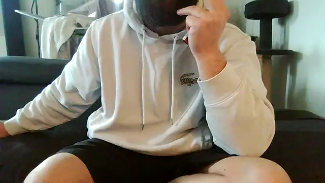 Snapshot of Zer_oki chatting on 02/21/25, 04:48 Zer oki online show from 02/21/25, 04:48