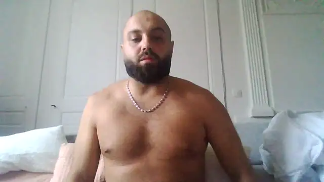 Snapshot of Zer_oki chatting on 09/23/25, 02:35 Zer oki online show from 09/23/25, 02:35