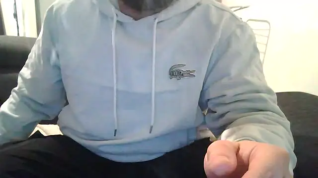 Snapshot of Zer_oki chatting on 11/13/25, 04:55 Zer oki online show from 11/13/25, 04:55