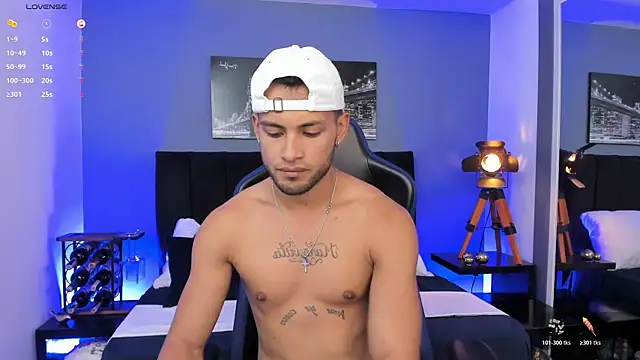 Max Conor1 online show from 12/22/25, 10:54