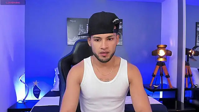 Snapshot of Max_Conor1 chatting on 10/09/25, 12:06 Max Conor1 online show from 10/09/25, 12:06