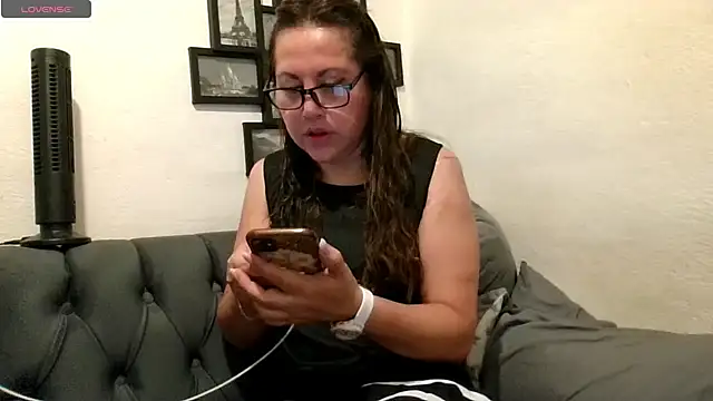 MirandaLatinaLovely online show from 05/27/26, 05:53