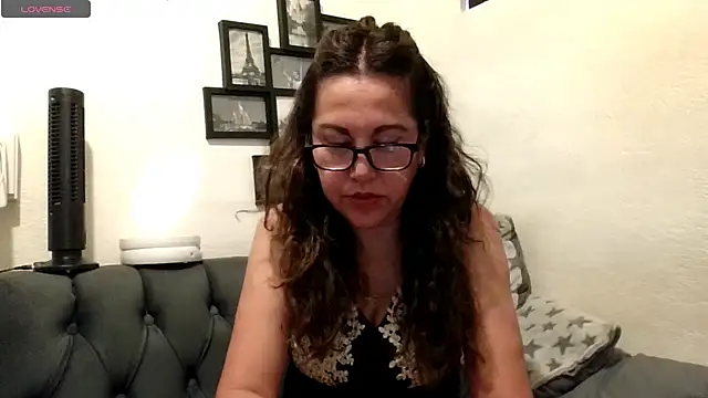 MirandaLatinaLovely online show from 05/09/26, 05:16