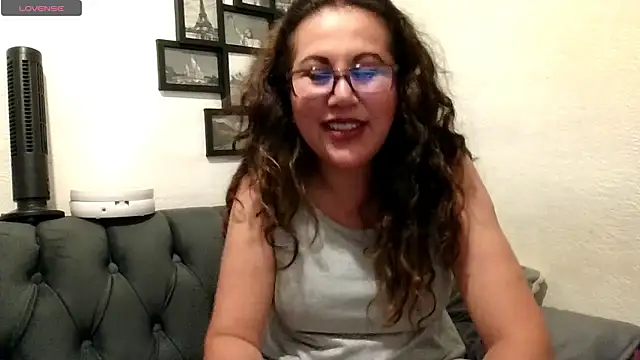 MirandaLatinaLovely online show from 06/10/26, 04:46