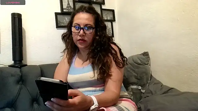 MirandaLatinaLovely online show from 05/12/26, 05:15