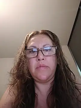 MirandaLatinaLovely online show from 06/19/26, 05:52