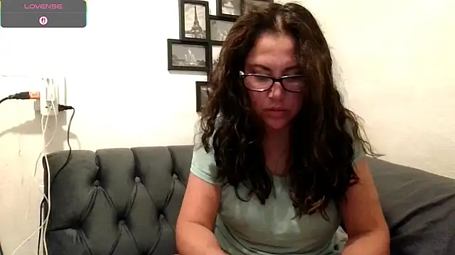 MirandaLatinaLovely online show from 11/18/25, 03:37