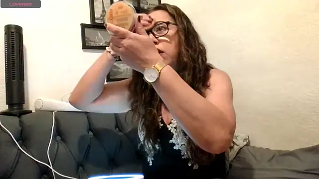 MirandaLatinaLovely online show from 04/30/26, 05:42
