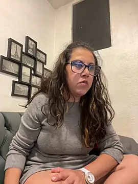 MirandaLatinaLovely online show from 11/16/25, 04:06