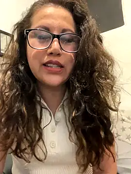 MirandaLatinaLovely online show from 12/18/25, 06:07