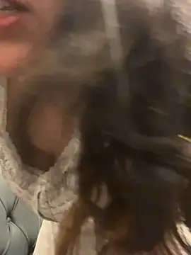 MirandaLatinaLovely online show from 12/01/25, 05:30