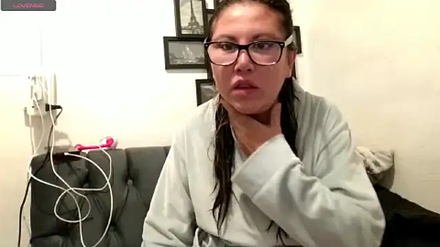 MirandaLatinaLovely online show from 11/08/25, 06:33