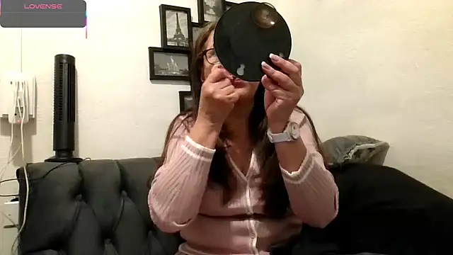 MirandaLatinaLovely online show from 02/27/26, 05:35