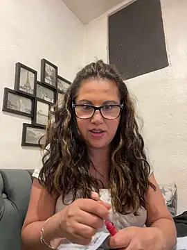 MirandaLatinaLovely online show from 11/11/25, 05:35