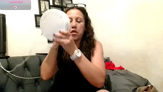 MirandaLatinaLovely online show from 04/12/26, 05:05