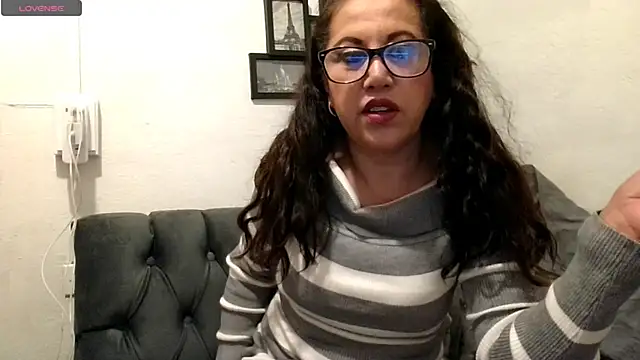 MirandaLatinaLovely online show from 12/19/25, 07:16