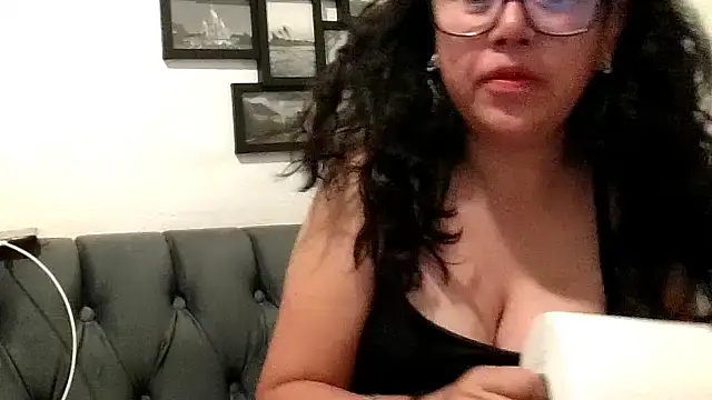 MirandaLatinaLovely online show from 10/22/25, 03:55