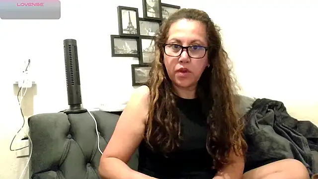 MirandaLatinaLovely online show from 04/02/26, 06:36