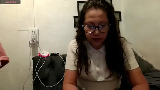 MirandaLatinaLovely online show from 12/17/25, 05:29