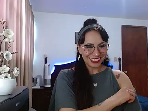 AloLovely  online show from 03/31/26, 07:49