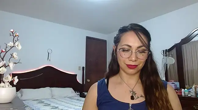 AloLovely  online show from 02/19/25, 02:33