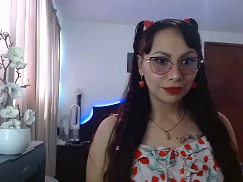 AloLovely  online show from 03/25/26, 08:30