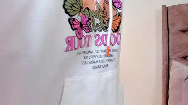 eva roseee online show from 11/13/25, 09:08