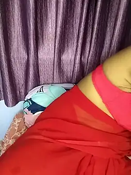 Snapshot of simi_love chatting on 10/12/25, 01:23 simi love online show from 10/12/25, 01:23