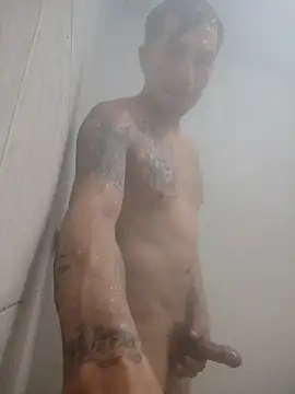 Snapshot of Fo05go chatting on 02/05/26, 04:08 Fo05go online show from 02/05/26, 04:08