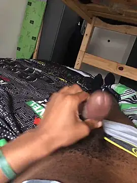 FuckBuddy0228 online show from 04/24/26, 02:08