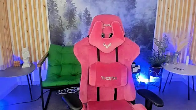 MilaStoyne online show from 12/03/25, 08:14