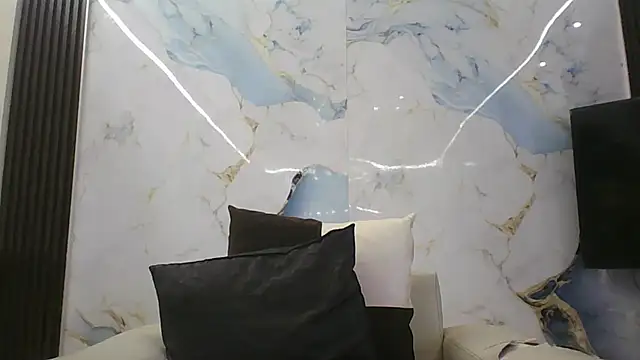 Aleen8067 online show from 10/31/25, 10:01