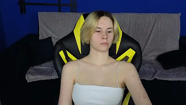 Snapshot of BettyCarter07 chatting on 03/03/25, 08:30 BettyCarter07 online show from 03/03/25, 08:30