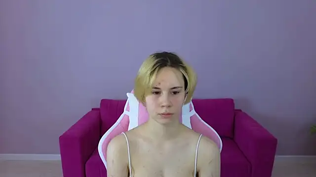 Snapshot of BettyCarter07 chatting on 02/13/25, 09:30 BettyCarter07 online show from 02/13/25, 09:30