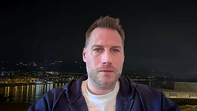 Snapshot of Christian87xxx chatting on 02/04/25, 01:16 Christian87xxx online show from 02/04/25, 01:16