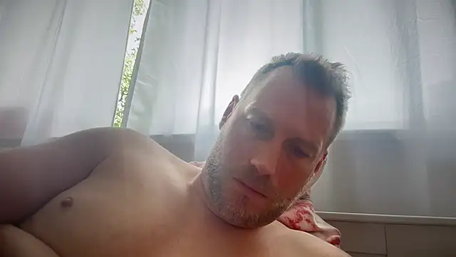 Snapshot of Christian87xxx chatting on 09/20/25, 07:57 Christian87xxx online show from 09/20/25, 07:57