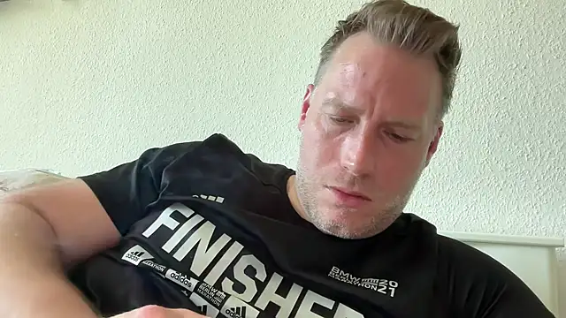 Christian87xxx online show from 05/25/26, 10:03