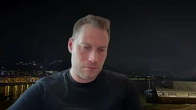 Snapshot of Christian87xxx chatting on 02/12/25, 01:16 Christian87xxx online show from 02/12/25, 01:16