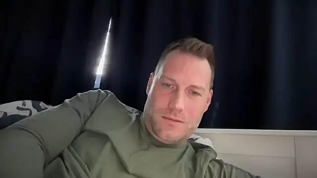 Snapshot of Christian87xxx chatting on 03/15/25, 10:13 Christian87xxx online show from 03/15/25, 10:13